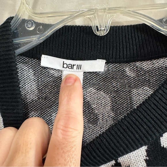 BAR III Women's Cheetah Leopard Lux Jacquard Sweater in Black & White - Picture 5 of 8